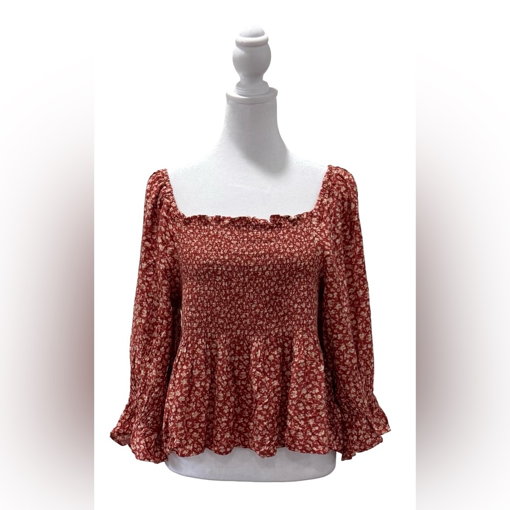 NWT American Eagle red floral smocked square neck babydoll blouse.  size large